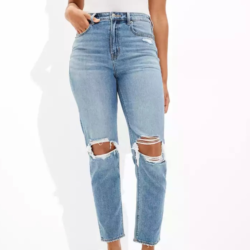 American eagle ripped mom jean